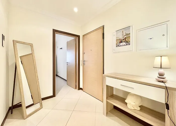 Miral 1 - 100m To The By Hd -